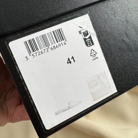 Chanel Flat Logo Slides in Blush/White, size 41C - Picture 6 of 7